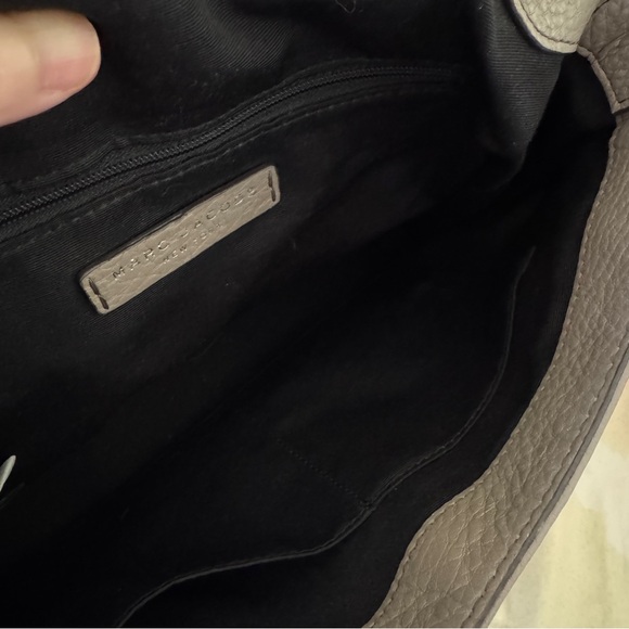 Marc Jacobs Empire City Messenger crossbody bag - Picture 9 of 15